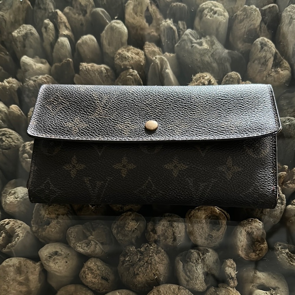 Authentic Louis Vuitton wallet